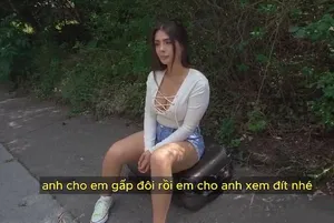 Người phụ nữ xinh đẹp với đôi môi đỏ! Mở lỗ và đi tiểu trực tiếp! Quỳ gối với cái mông to béo nhô lên, ngón tay xoa nắn âm hộ, góc nhìn cận cảnh cực kỳ hấp dẫn